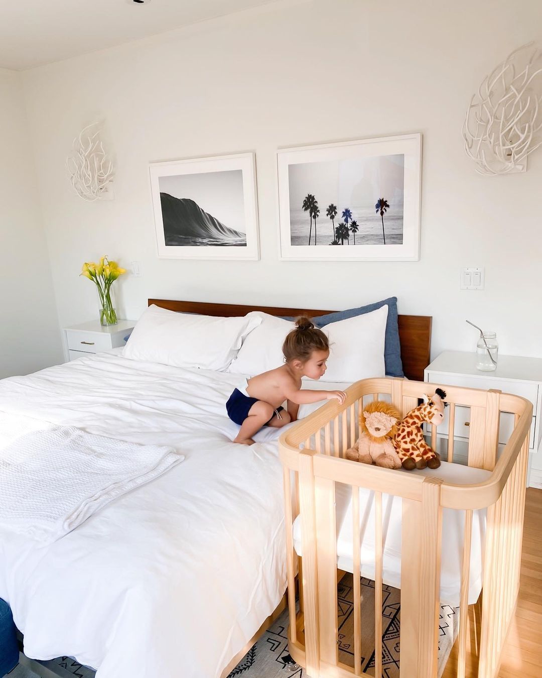 ✨3-in-1 Children Convertible Wave Crib, converts from a mini crib, to full crib, to toddler bed