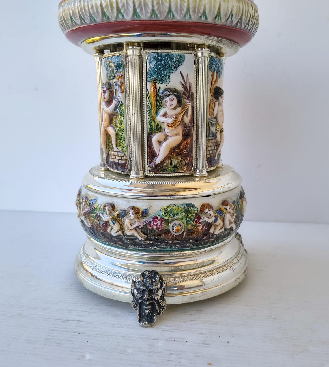 Reuge Musical Carousel, Vintage Cigar, Cigarette or Lipstick Ride