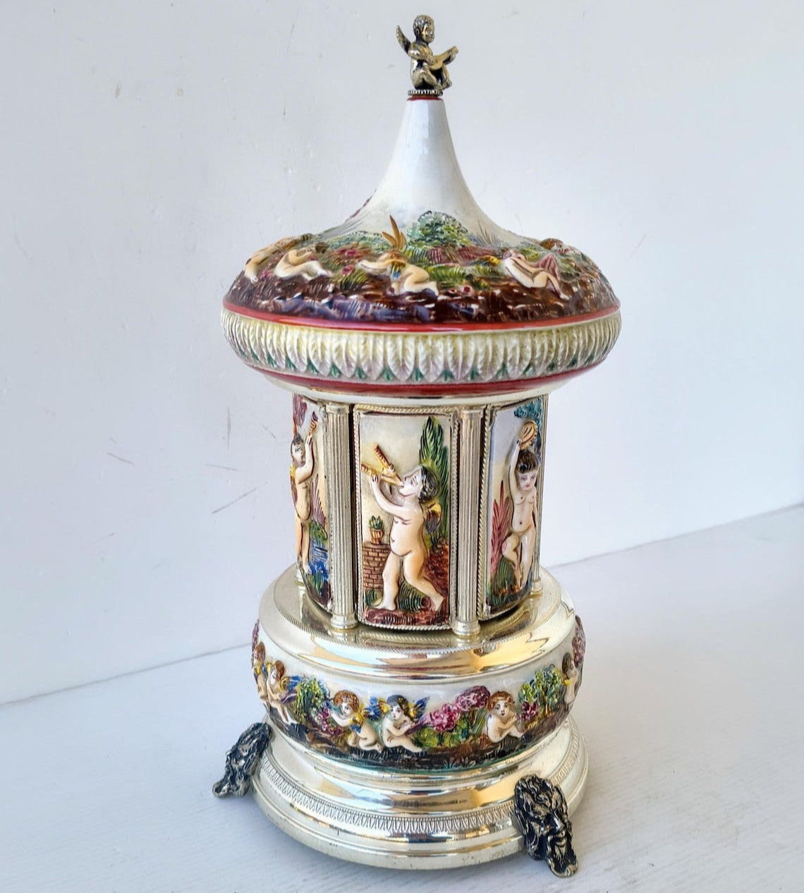 Reuge Musical Carousel, Vintage Cigar, Cigarette or Lipstick Ride