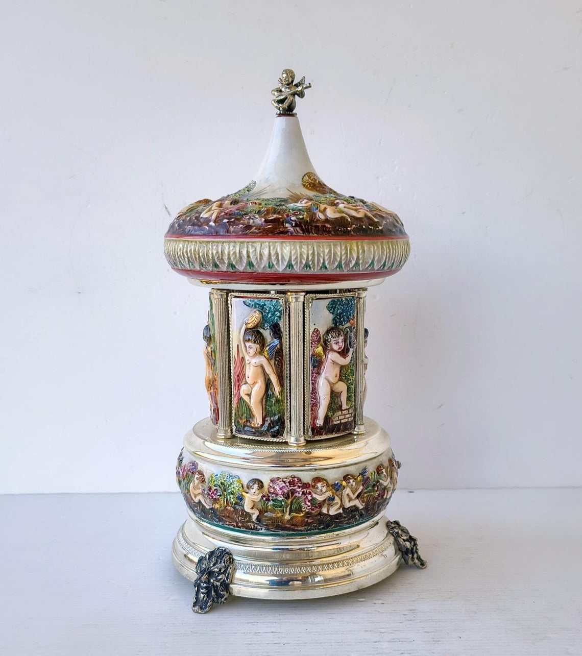 Reuge Musical Carousel, Vintage Cigar, Cigarette or Lipstick Ride