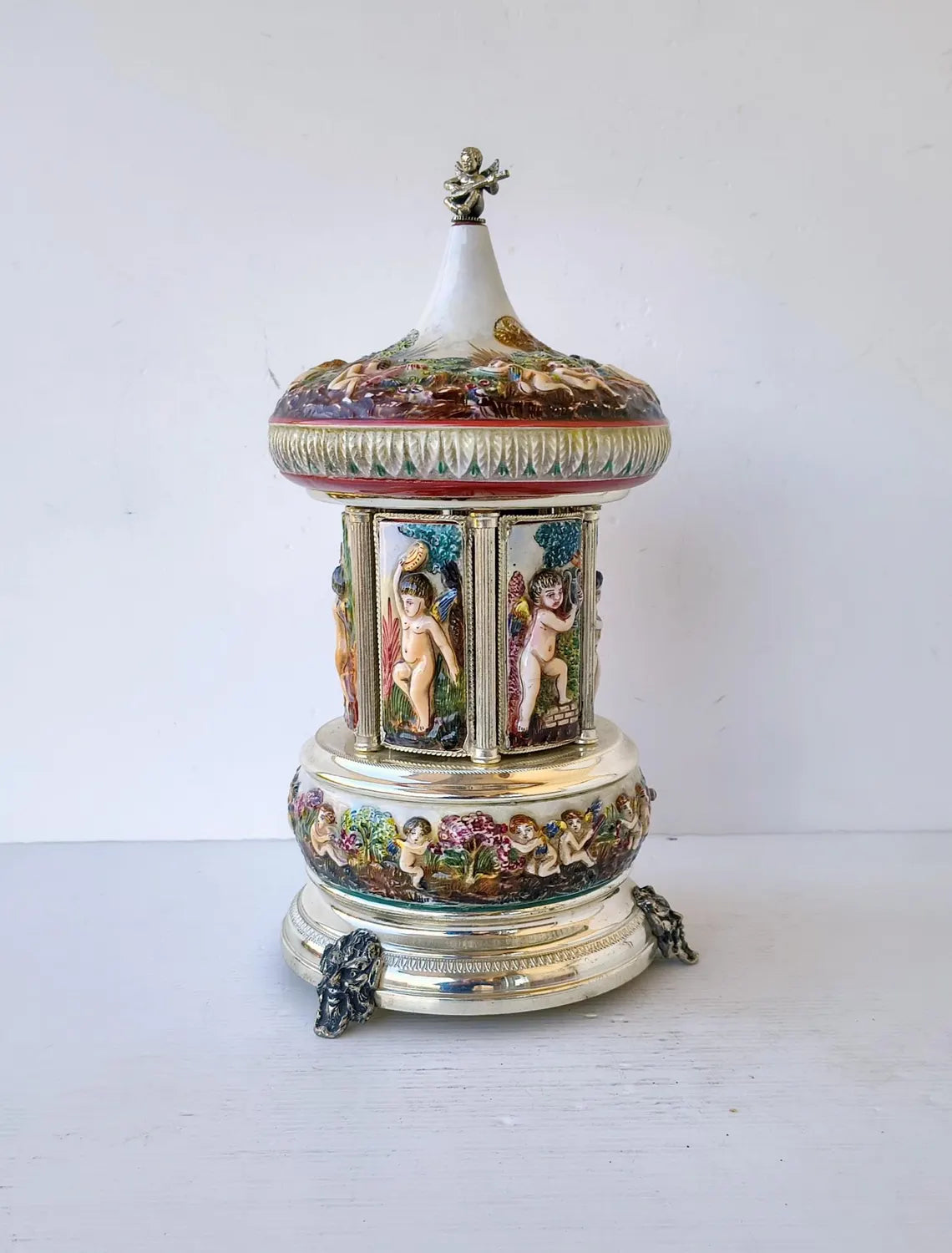 Reuge Musical Carousel, Vintage Cigar, Cigarette or Lipstick Ride