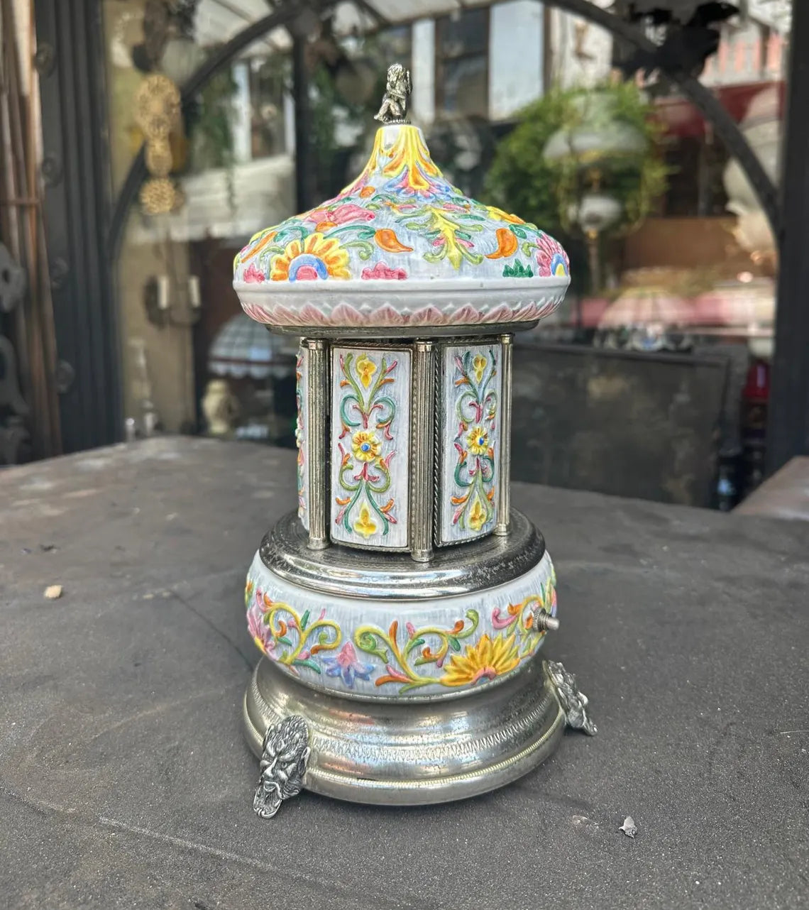 Reuge Musical Carousel, Vintage Cigar, Cigarette or Lipstick Ride