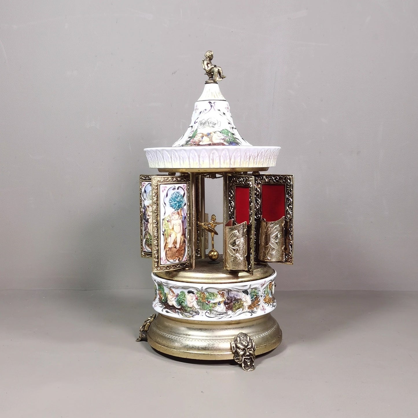 Reuge Musical Carousel, Vintage Cigar, Cigarette or Lipstick Ride