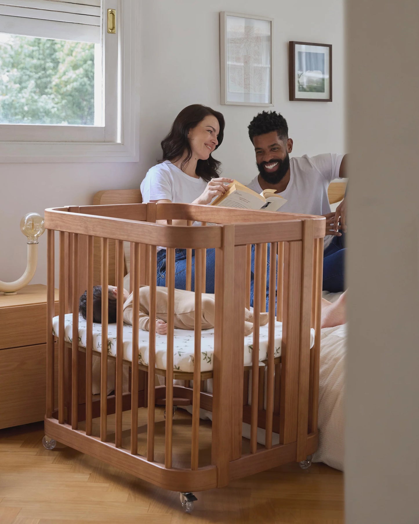 ✨3-in-1 Children Convertible Wave Crib, converts from a mini crib, to full crib, to toddler bed