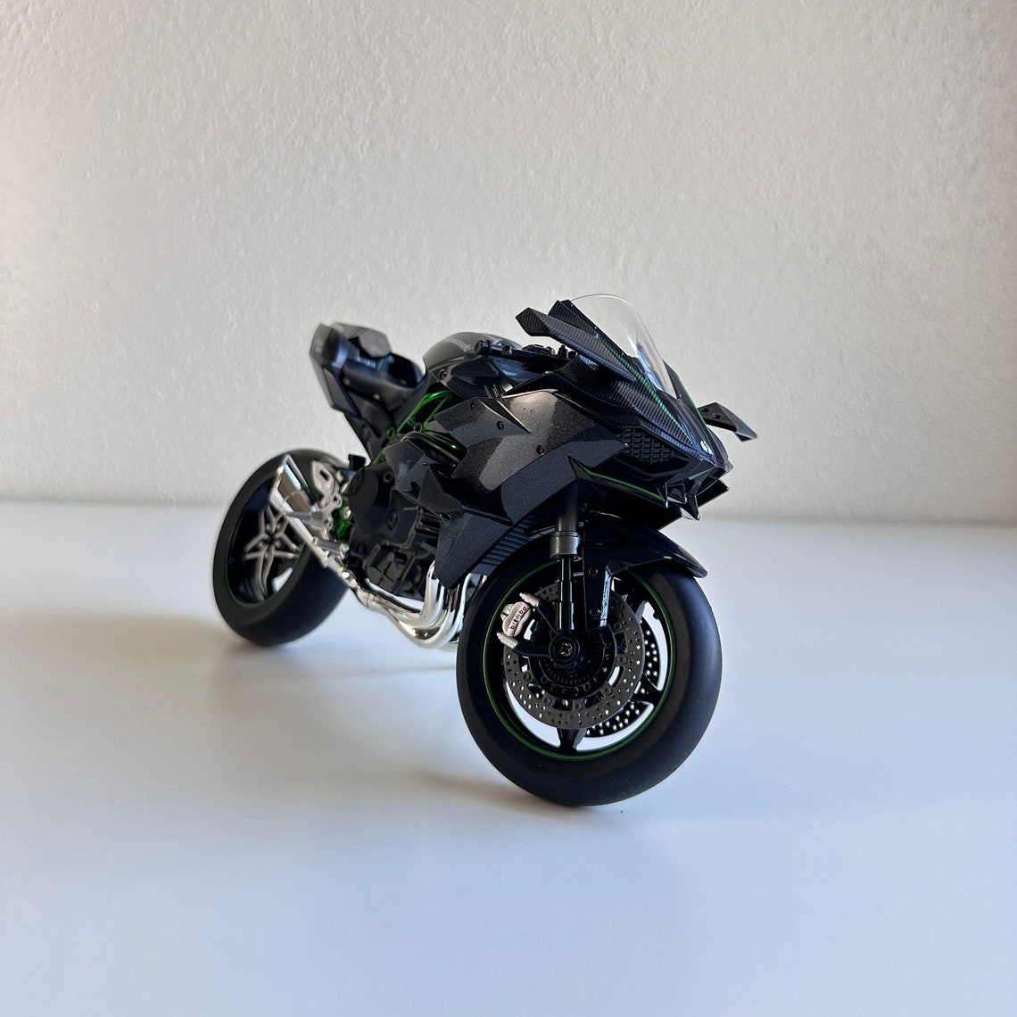 🏍Alloy Racing Motorcycle Bootable Motorbike Smoking Exhaust, Alloy Diecasts Gifts for boys/Gift for car/Bike lovers Collectionv